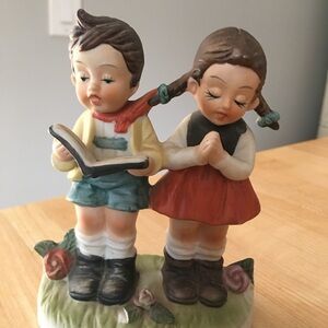 Vintage Collectable Charming Ceramic Figurine of Children Reading